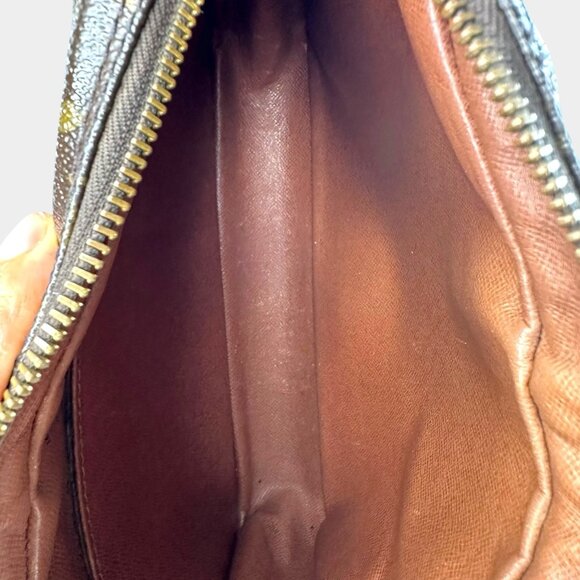 Authentic Vintag Louis Vuitton Compiegne Monogram Cosmetic Toiletry Bag/Pochette - Picture 10 of 13